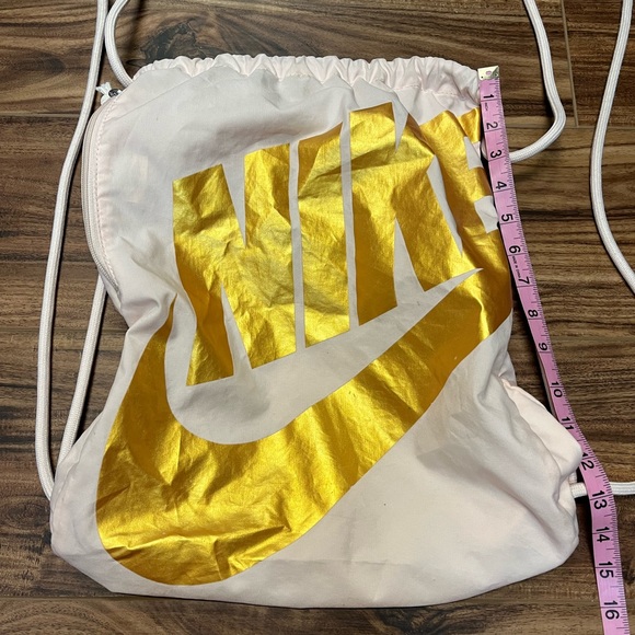 Nike Rose Gold swoosh thick rope string gym bag - Picture 2 of 6